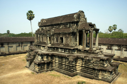 Kambodża - Angkor Wat, jedna z towarzyszących głownemu kompleksowi budowli #Kambodża #Angkor