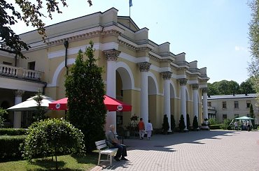 Busko-Zdrój, uzdrowisko które leczy schorzenia reumatyczne i pourazowe. #busko #zdrój #hotelura #miasto #uzdrowisko #park #sanatoria #pensjonaty #hotele #kwatery #zabiegi #reumatyzm #kurort #odpoczynek #spanie #kolonie #szkolenia #konferencje