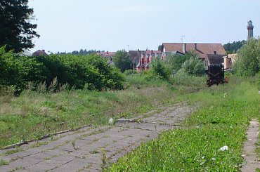 Zmiana kierunku jazdy i zaraz Lxd2 podepnie się pod załadowane transpotery #Gryfice #Gryficka #Kolej #Lxd2 #Nadmorska #Niechorze #Pogorzelica #Remont #Rewitalizacja #Wąskotorowa