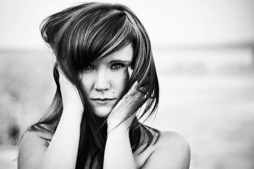 Ciąg dalszy, tak jakoś ostatnio bardziej mi podchodzą zdjęcia czarno-białe, na zyczeie mogę dodać kolor #kobieta #dziewczyna #portret #nikon #passiv #airking
