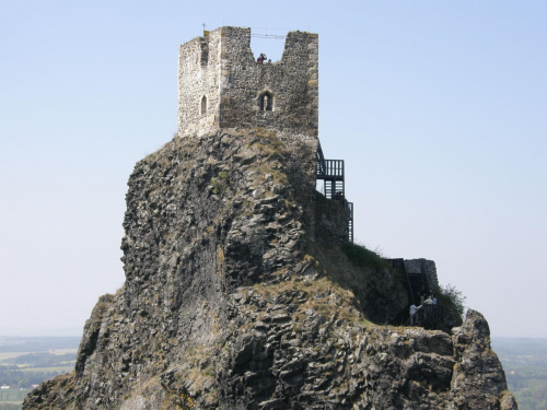 zamek trosky w czeskim raju,niesamowicie umiejscowiony na dwóch olbrzymich skałach #czechy #CzeskiRaj #natura #ZamekTrosky #zamki