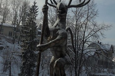 Pomnik Ducha Gór Liczyrzepy w Szklarskiej Porębie :) #GóryIzerskie #SzklarskaPoręba #WysokiKamień #zima