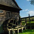 #chałupa #dom #drewniany #Kolbuszowa #młyn #niebo #skansen #StaraChata #trawa #zielona