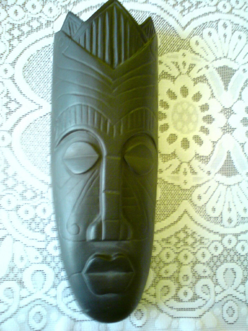 Rzeźby: Maska w stylu afrykańskim "egzotyczna" wykonana w 2009, Ludek z okrągłą głową "chłopiec", Róża "Dla Pani"