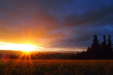 #zachód #słońce #zboże #wieś #góry