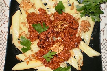 Penne z pesto orzechowo-słonecznikowym .
Przepisy do zdjęć zawartych w albumie można odszukać na forum GarKulinar .
Tu jest link
http://garkulinar.jun.pl/index.php
Zapraszam. #makaron #penne #orzechy #słonecznik #pesto #sos #obiad #gotowanie