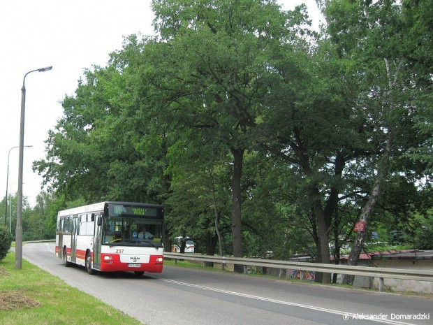 MAN SL223 #237 (PKM Jastrzębie) na linii 106 (MZK Jastrzębie). Jastrzębie Zdrój, ul. Graniczna