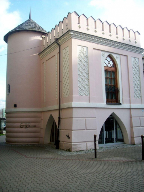 Domek Mauretański w Warszawie ul. Puławska #warszawa #budynek #archtekrura