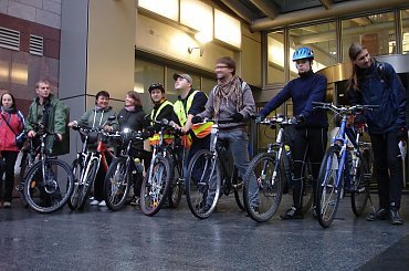 . #ZłoteTarasy #EuropejskiDzieńBezSamochodu #MasaKrytyczna #akcja #InvisiblePedal #Warszawa