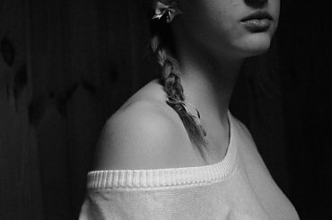 #czarne #białe #dziewczyna #kobieta #piękno #portret #romantyczne