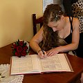 Ja czyli świadkowa i matka chrzestna podpisująca się pod cyrografem młodych :))
