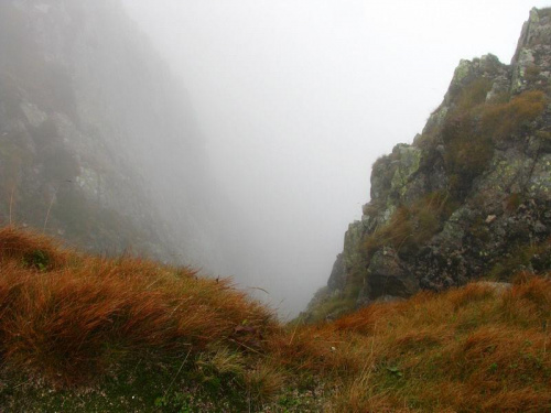 Śnieżne Kotły "pełne" mgły_1 #góry #Karkonosze #SzklarskaPoręba #Szrenica #ŚnieżneKotły #mgła