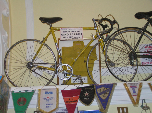 muzeum kolarstwa w Magreglio / http://www.museodelghisallo.it/