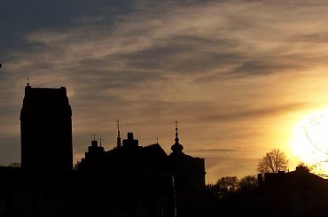 Zachód na Wawą #Warszawa #KościółNawiedzeniaNMP #NoweMiasto #Zachód #Słońce