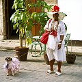 Kubanka z piedkiem #kobieta #Kuba #Havana #psy #pies