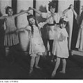 Uczennice Szkoły Baletowej przy Teatrze Wielkim Opery i Baletu w Warszawie. Widoczna m.in. Lena Żelichowska_1915-1920 r.