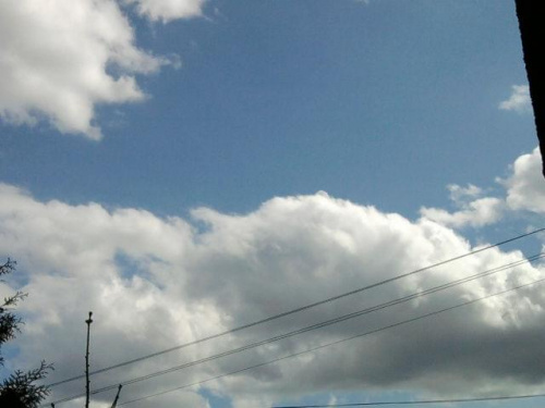 Chmury z dnia 09.04.2010