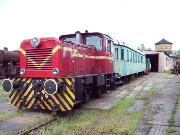 Pociąg Salonowy TOZK prowadzony Spalinowozem serii LDH18-001 #TOZK #Pyskowice #Salonka #Wagon #Spalinowóz