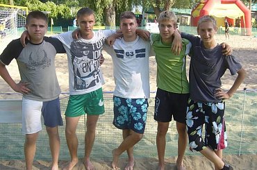 #TurniejPiłkiNożnejPlażowej #BeachSoccer #Zbąszyń #PlażaŁazienki #RozgrywkiNaPlaży #PiłkaPlażowa #Gumisie #DudekŁukasz #KanieckiDawid #ChojnickiArtur #FabianMateusz #MichałowskiMarek #KrupaRadosław
