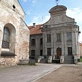 Klasztor franciszkanów w Wilnie. #KlasztoryFranciszkańskie #klasztory #franciszkanie #Wilno #MęczennicyWWilnie #konwentualni #KościołyWWilnie #religia #ZabytkiSakralneNaLitwie #ŚwiątynieWWilnie