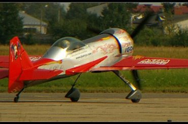 Juka samolot skonstruowany specjalnie dla litewskiego pilota Jurgisa Kairysa #samolot #akrobacyjny #JugisKairys #Juka #Radom #Sadków #Moskwa #MoskiewskiInstytyutLotniczy #Rosja #Litwa