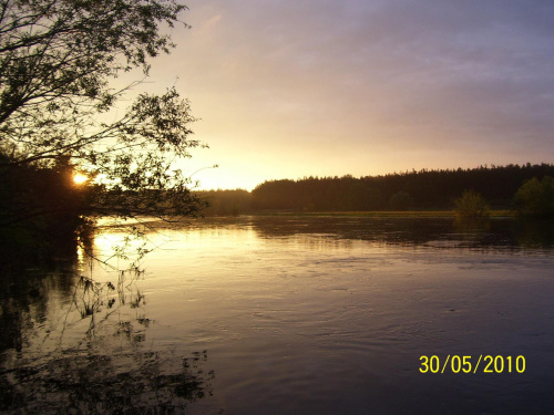 Po ostatnim deszczu powodzi 2010' #Warta #rzeka #powódż #zmierzch #ZachódSłońca