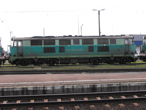 SU45-260, lokomotywownia Krzyż, 16.11.2008