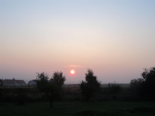 wschód słońca z mojego okna