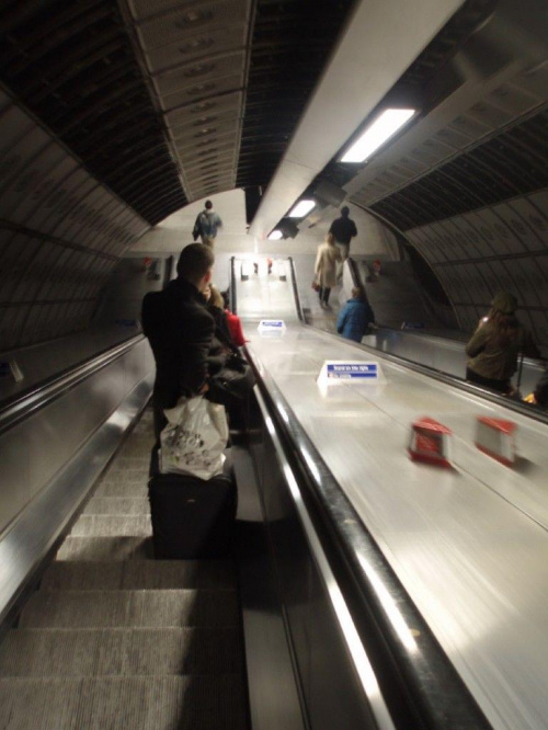 zjazd do stacji metra #Londyn