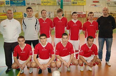 #TurniejHalowy #Zbąszynianka #lecie #JuszczakSzymonKmielKrzysztof #JuchaczDawid #ŚpiączkaBartosz #FurmaniakMarek #SikoraKrzysztof #OzimekDawid #PawlaczykArtur #KrakowiakMaciej #TrenerDrużyny #LeszczyńskiTomasz #KierownikDrużyny #BrzeskotPaweł