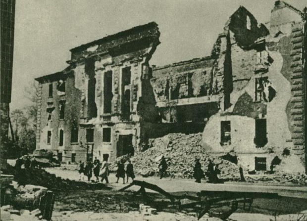 Poznań_Izba Rzemieślnicza 1945 r.