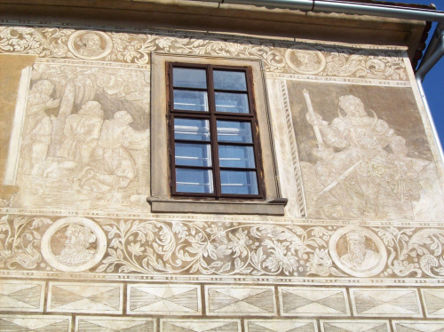 Fragment sgrafittowej fasady zamku.. #StareHrady #czechy #zamek