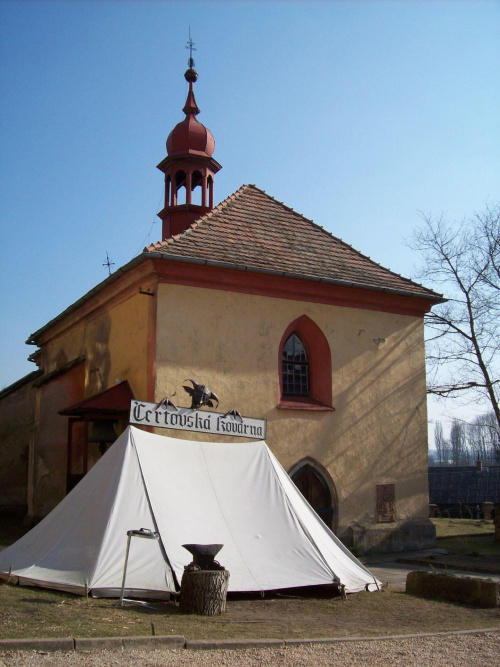 Kaplica zamkowa i Diabelska kuźnia :) #StareHrady #czechy #zamek